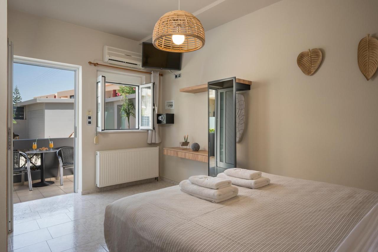 Sun Ray Studios Agia Marina Екстериор снимка
