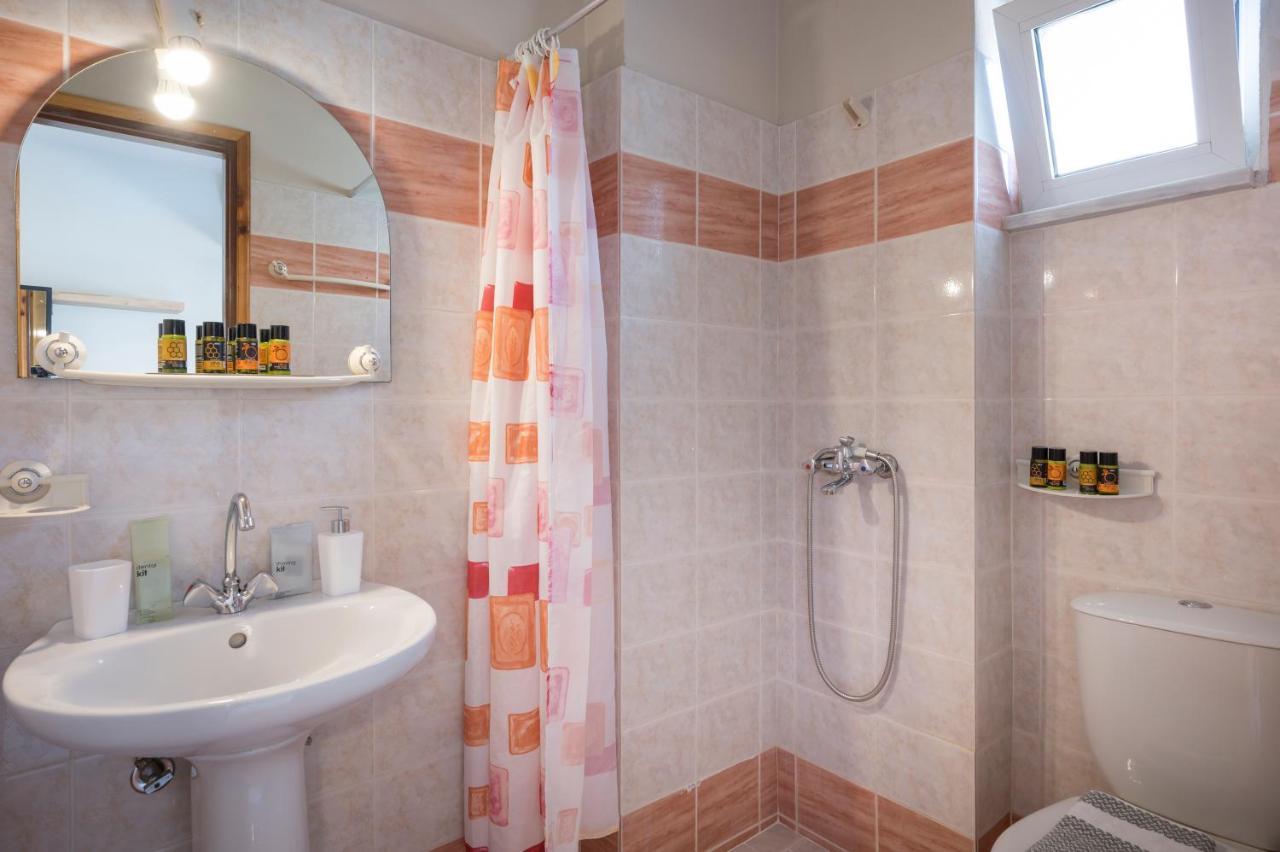 Sun Ray Studios Agia Marina Екстериор снимка