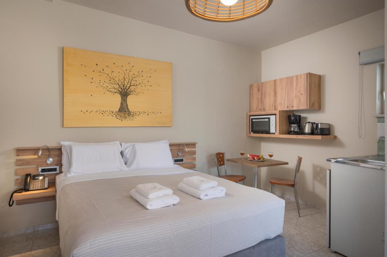 Sun Ray Studios Agia Marina Екстериор снимка